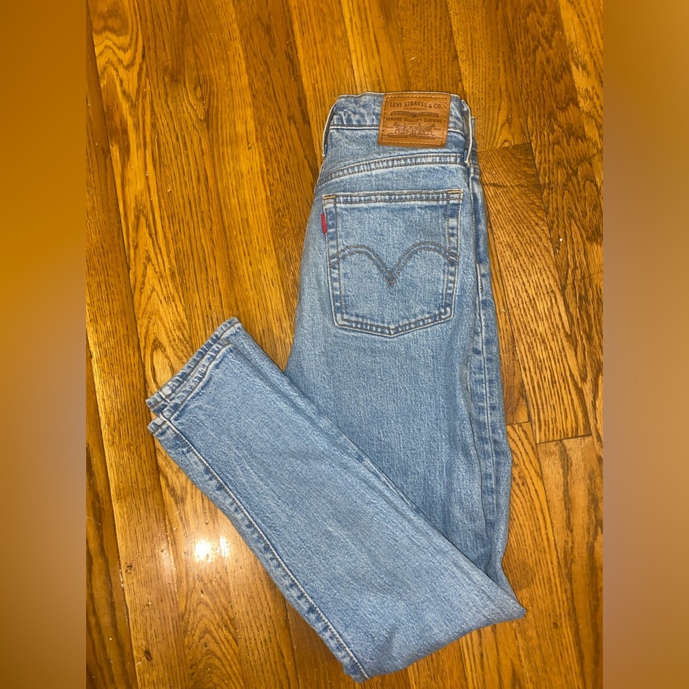 Levi jeans